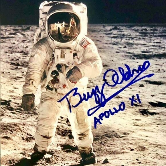 Buzz Aldrin Boy's Gray Crewneck Short Sleeve NASA Graphic T-Shirt - Picture 10 of 10